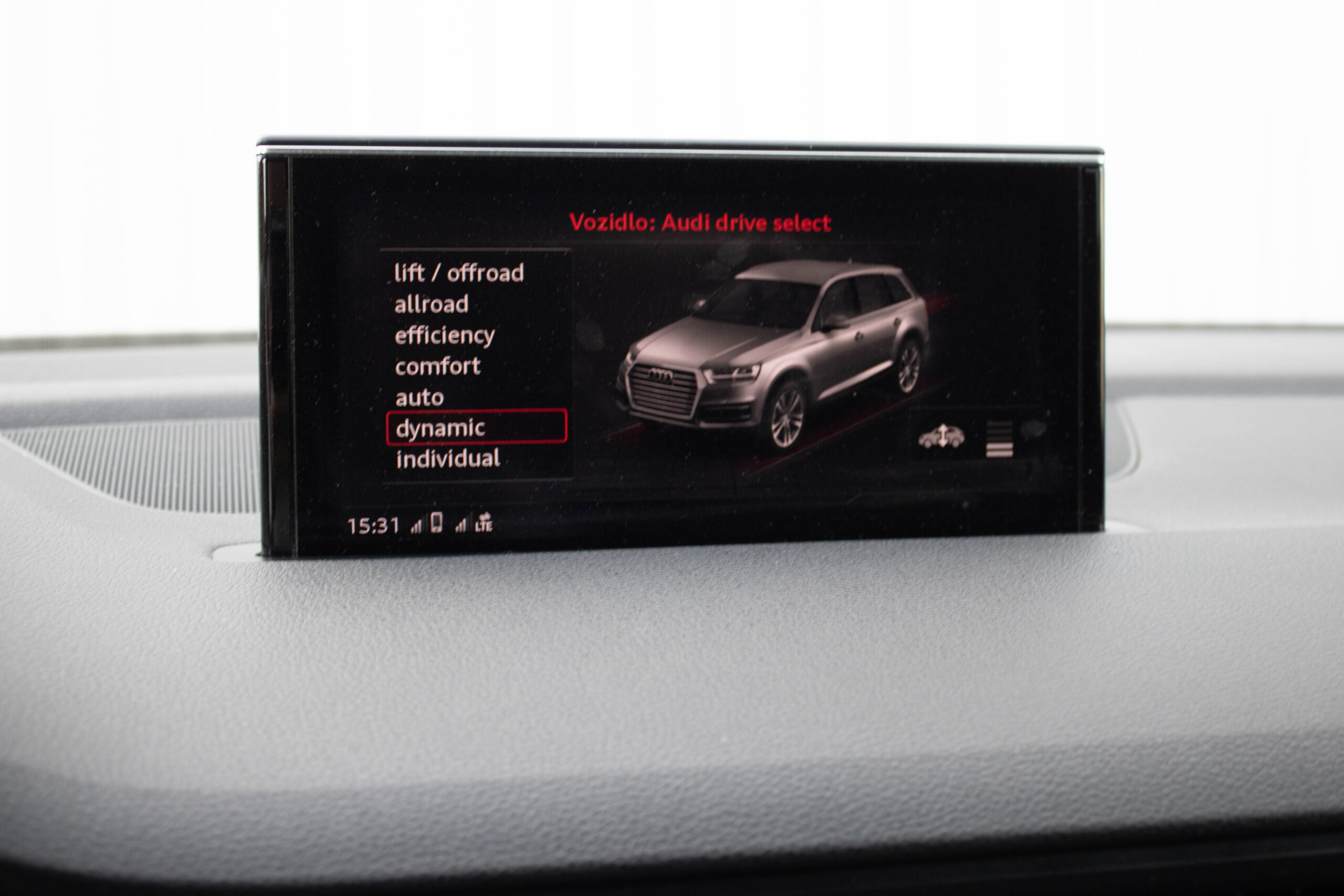 AUDI Q7 3.0 TDI 200kW QUATTRO S-LINE 2017 Odpočet DPH - Image 31